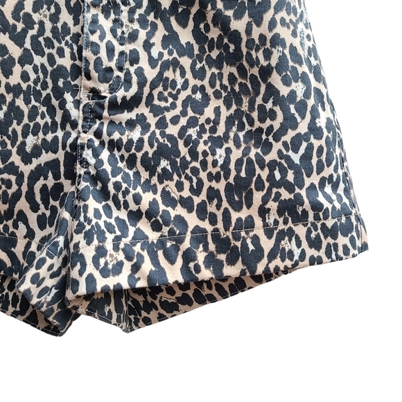 Notes Du Nord Distressed High-rise Animal Print Shorts, Size XS, 4 (US) - Picture 3 of 14